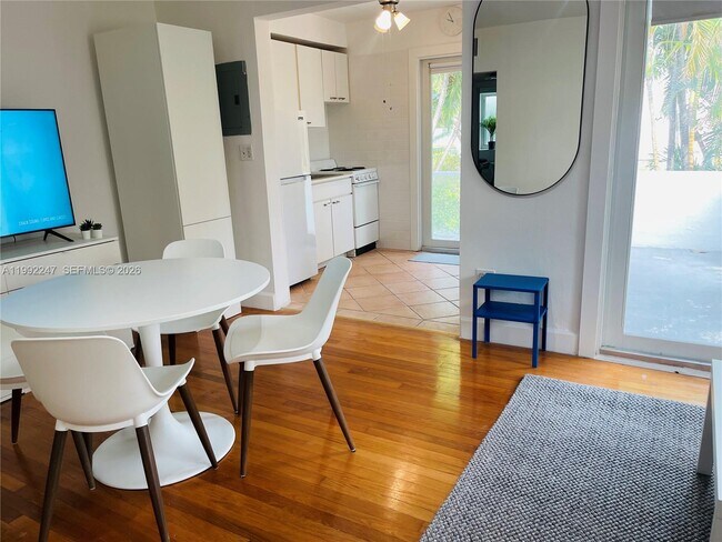 Building Photo - 8036 Harding Ave