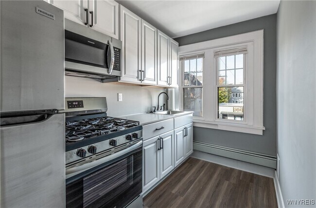 Building Photo - 1225 Hertel Ave