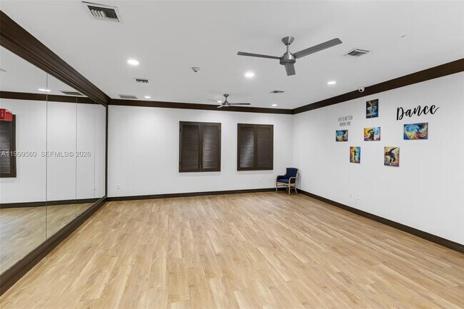 Building Photo - 4860 SW 161st Ln