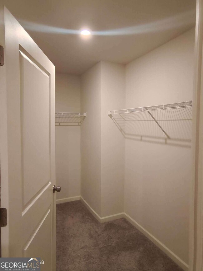 Building Photo - 537 Pemberton St