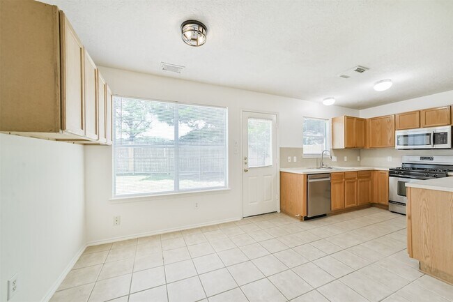 Building Photo - 33318 Cottonwood Bend