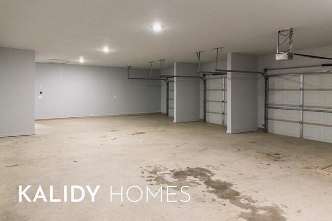 Building Photo - 1796 Salma Rd