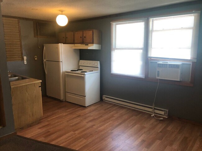 Building Photo - 1706 Russell