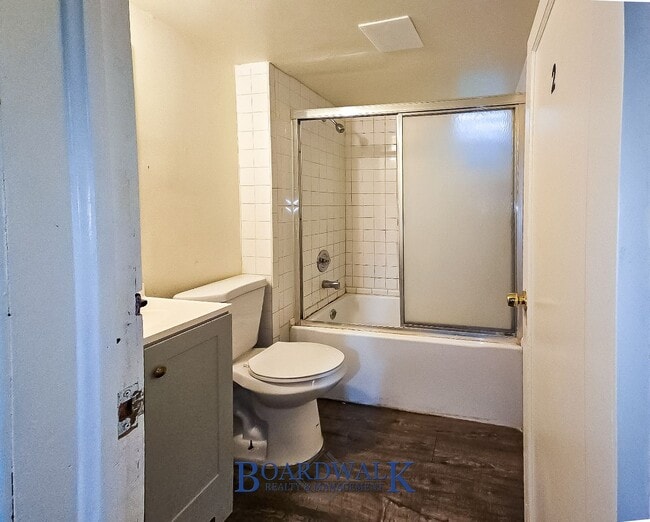 Building Photo - 1748 S Main St