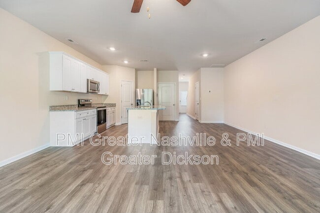 Building Photo - 305 Masters Way