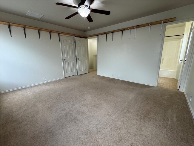 Building Photo - 9714 Coyote Creek Dr