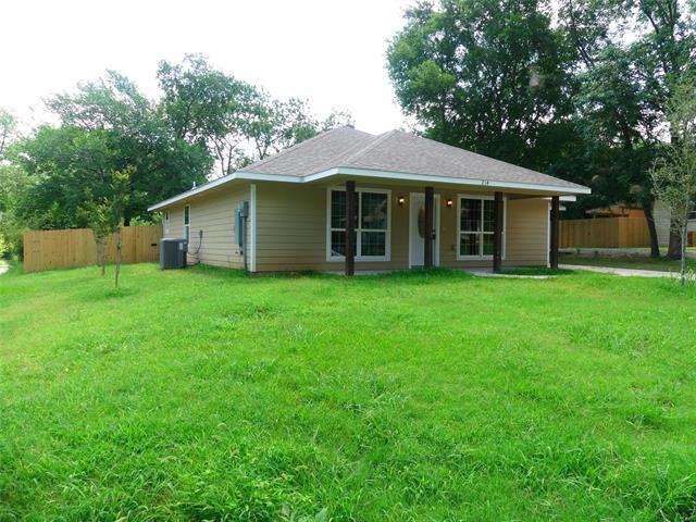 Building Photo - 214 Braz St