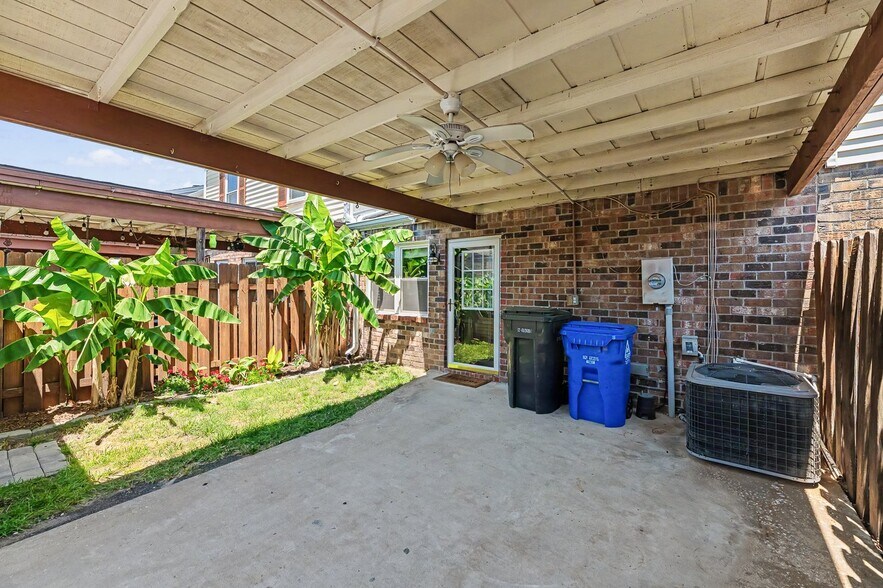 Building Photo - 2924 Cathedral Ln