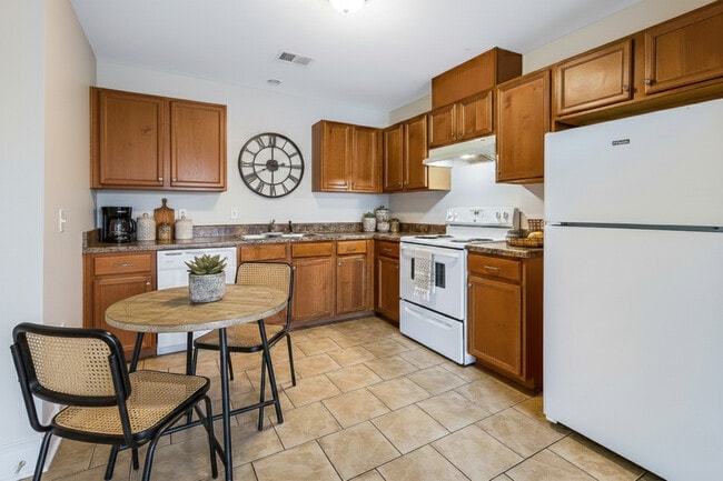 Clifton Place Apartments in Burlington, NC - Clifton Place Apartments