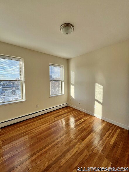 Building Photo - 64 Brighton Ave