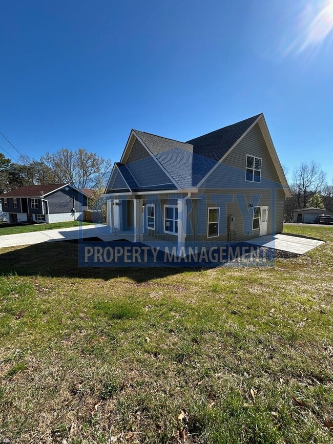 Building Photo - Brand New 3 Bed 3 Bath Home