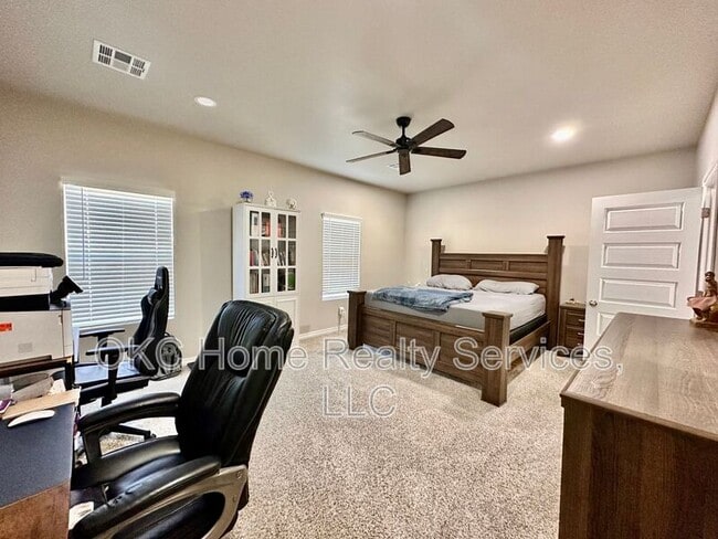 Building Photo - 10341 NW 26th St