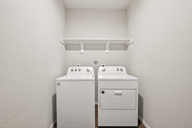 Building Photo - 21500 Rustic Elm Dr