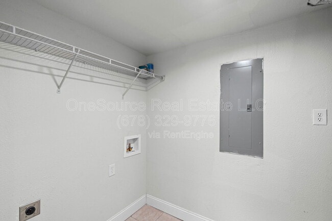 Building Photo - 1342 N Hampton Rd