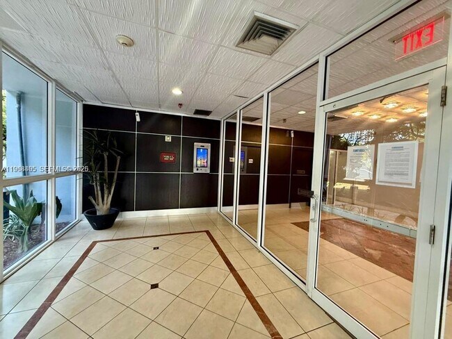 Building Photo - 850 N Miami Ave