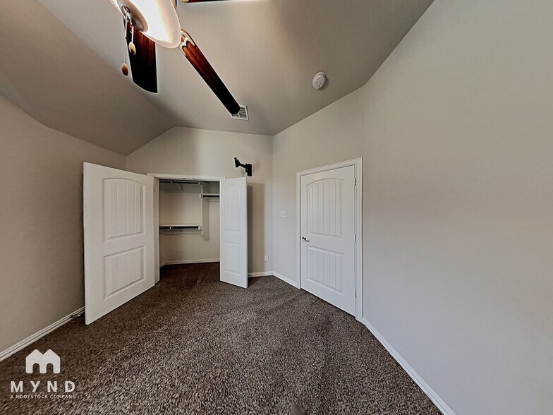 Building Photo - 4405 Evenstar Wy