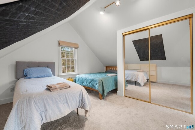 Building Photo - 38 Wooster Hts Rd