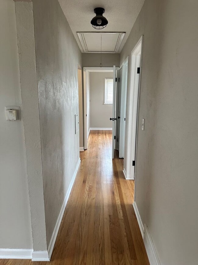 Building Photo - 3 bdrm with finished basement!