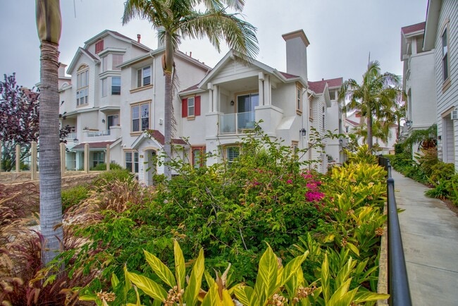 Building Photo - 825 Harbor Cliff Way, Unit 265