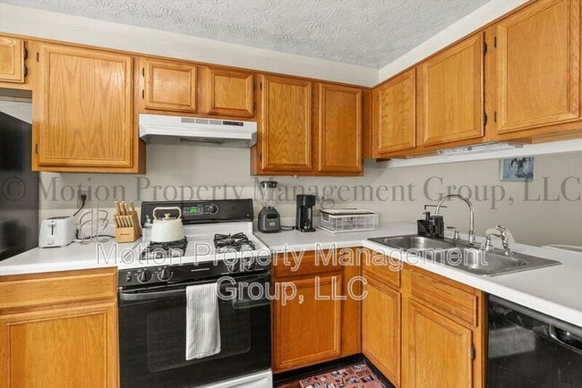 Building Photo - 6426 Charter Way