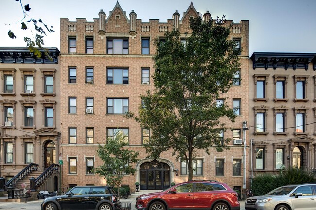 Building Photo - 920 Hudson St