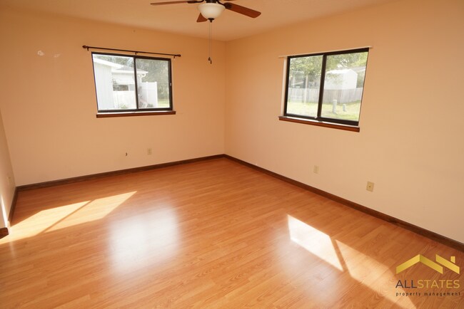 Building Photo - 8954 SW 101st Pl