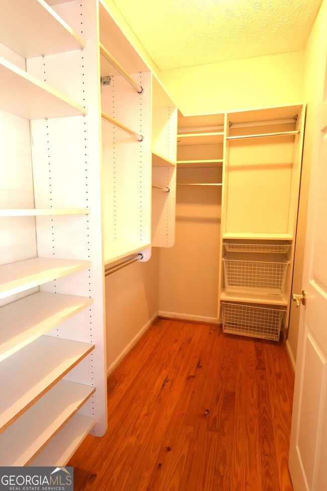 Building Photo - 217 Mountain View St