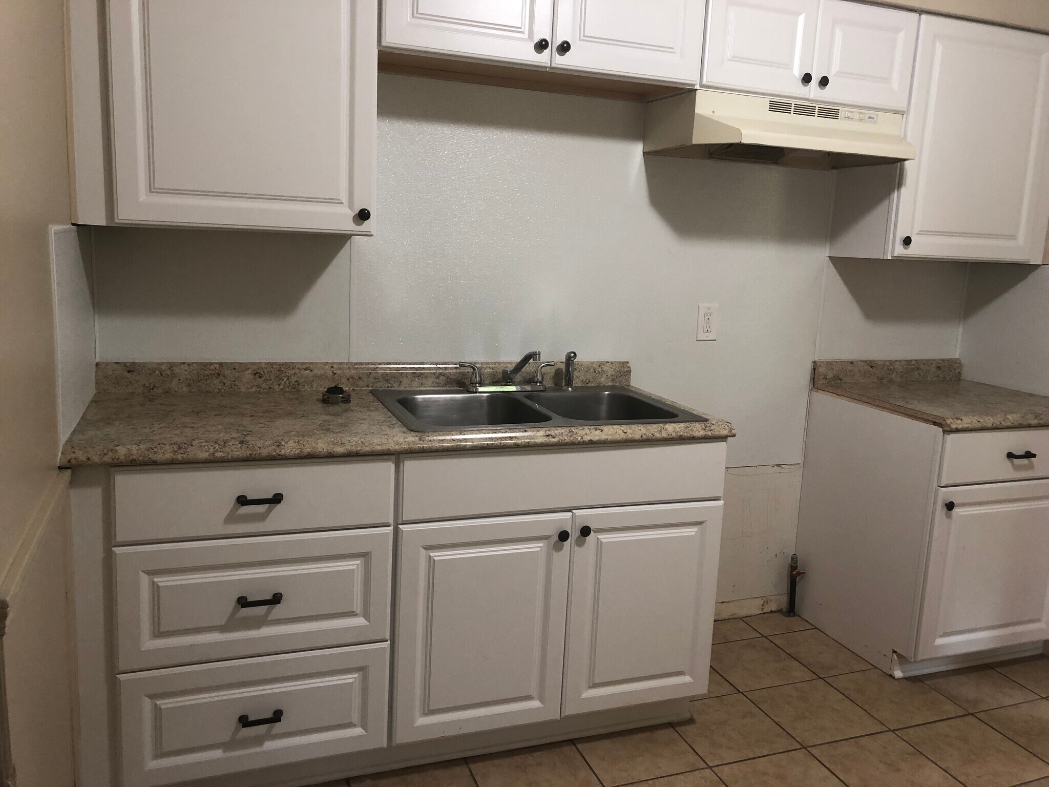 Building Photo - 3702 Ivanhoe Ave