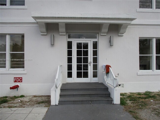 Building Photo - 1027 Pennsylvania Ave