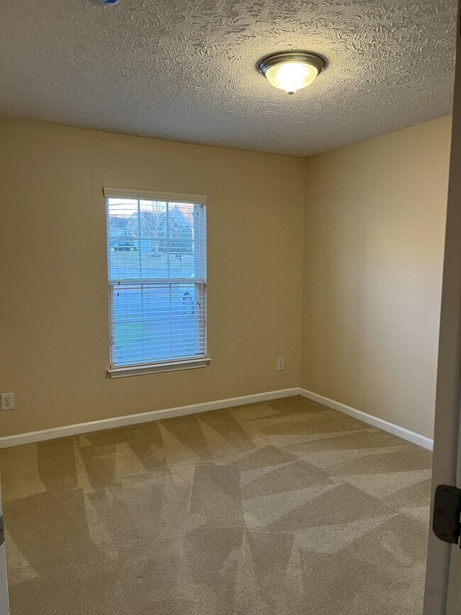 Building Photo - 2011 Orlimar Ct