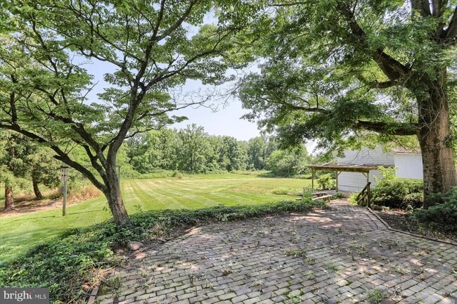 Building Photo - 4551 Colebrook Rd