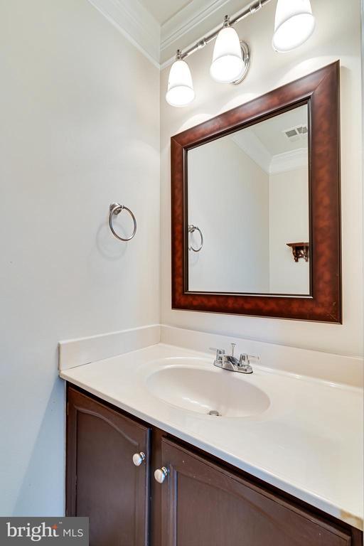 Building Photo - 5708 Heritage Crossing Ct