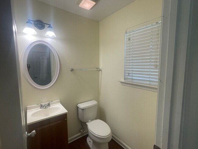 Building Photo - Home in Sable Glen for Rent - South Fulton