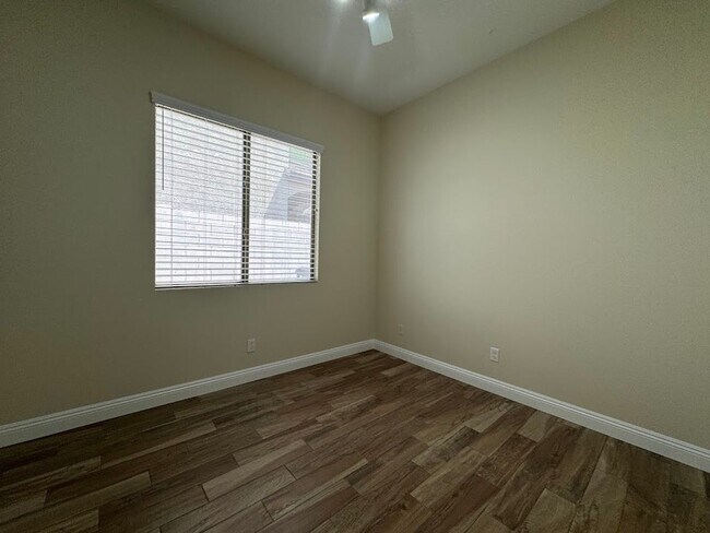 Building Photo - 4714 E Paso Trail