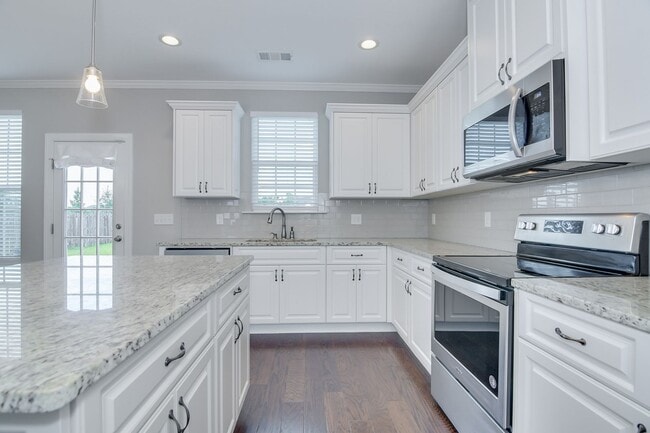 Building Photo - Beautiful 4 Bedroom 2.5 Bath in Grovetown!