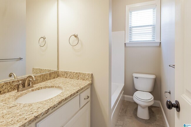 Building Photo - 1029 Edgewater Ln