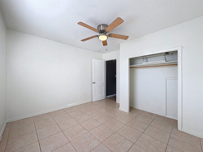 Building Photo - 652 East Harbor Dr S