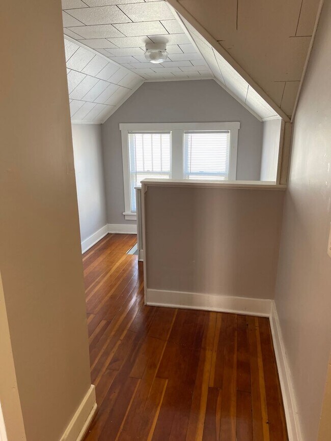 Building Photo - Florence/Minne Lusa 4 bed 2 bath house 160...