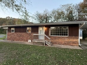 Building Photo - 2 bedroom with bonus room Grand Rivers