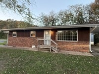 Building Photo - House in Grand Rivers