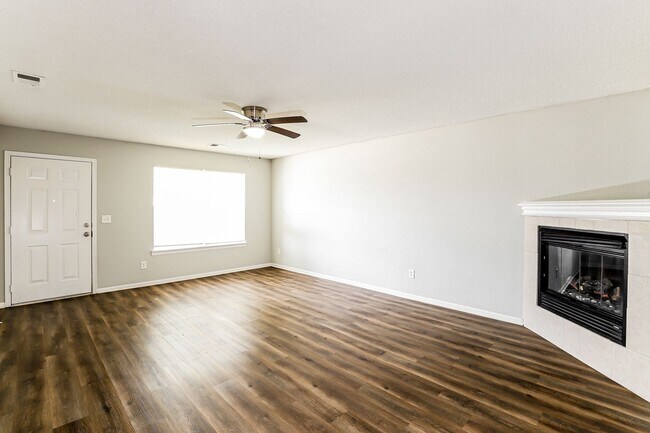 Building Photo - 3 BR/2BA | Newly Renovated Single Family Home | 1-Car Garage Parking | Great backyard!