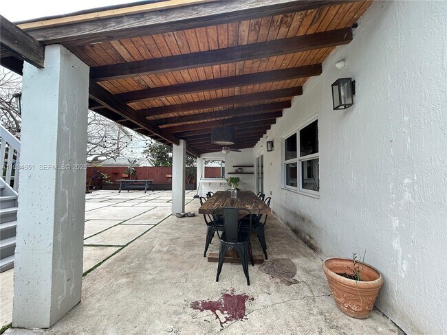 Building Photo - 21939 SW 124th Pl