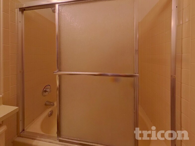 Building Photo - 14652 E Bellewood Pl