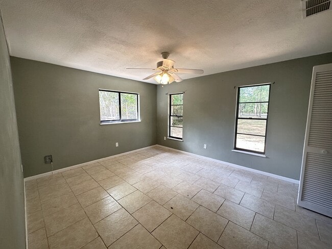 Building Photo - 7280 SE 110th Street Rd
