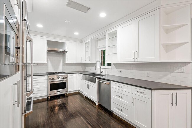 Building Photo - 3505 Crystal View Ct