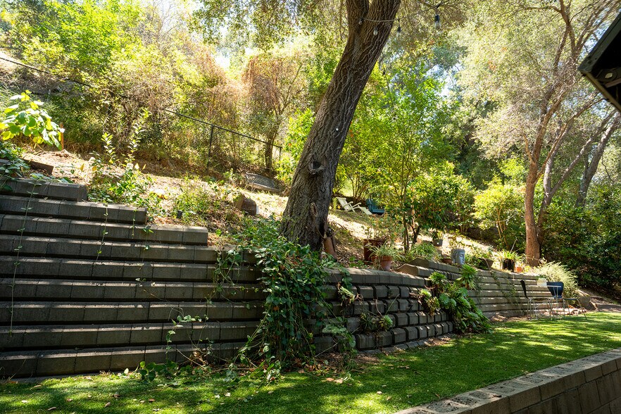 Building Photo - 20932 Canyon Trl