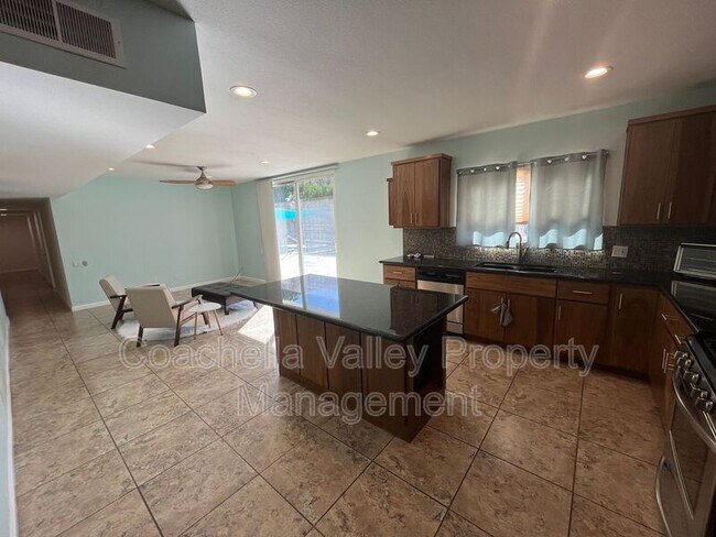 Building Photo - 71425 Halgar Rd