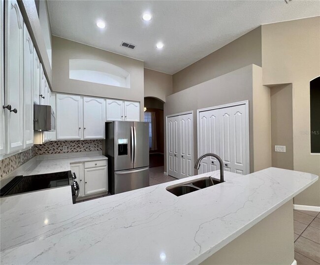 Building Photo - 1713 Winding Oaks Dr