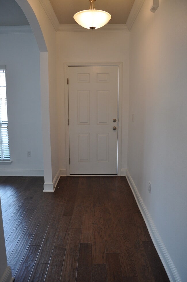 Building Photo - New 3 Bedroom in Driftwood Estates