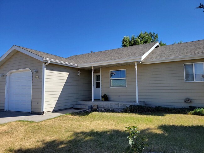 Building Photo - 170 Latigo Dr
